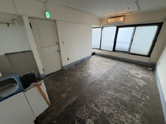 新橋のスケルトン物件の内装