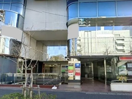 たまプラーザのスケルトン物件のエントランス