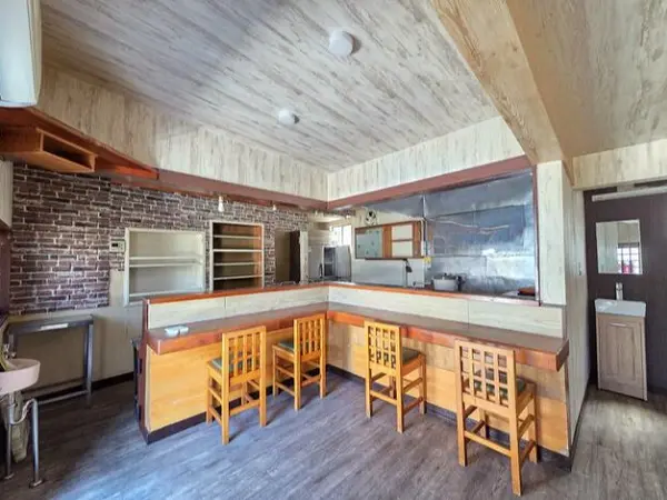 居酒屋の居抜き物件の内装