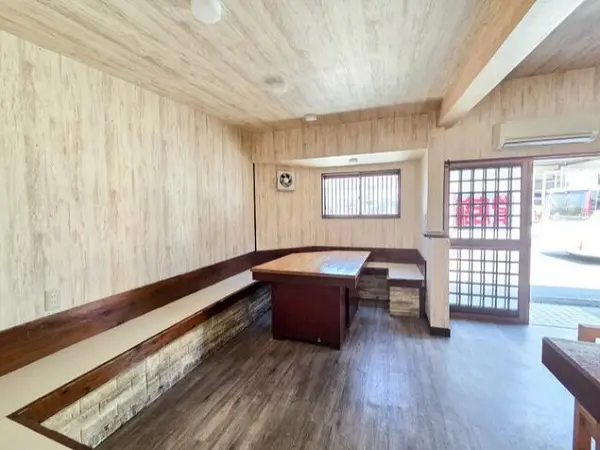 居酒屋の居抜き物件の内装