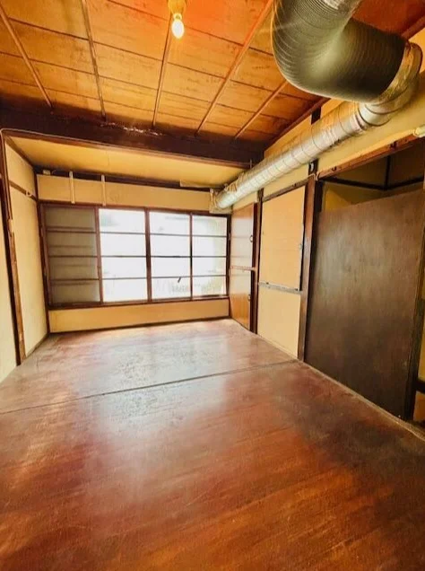 月島の焼鳥・焼きとん居抜きの内装