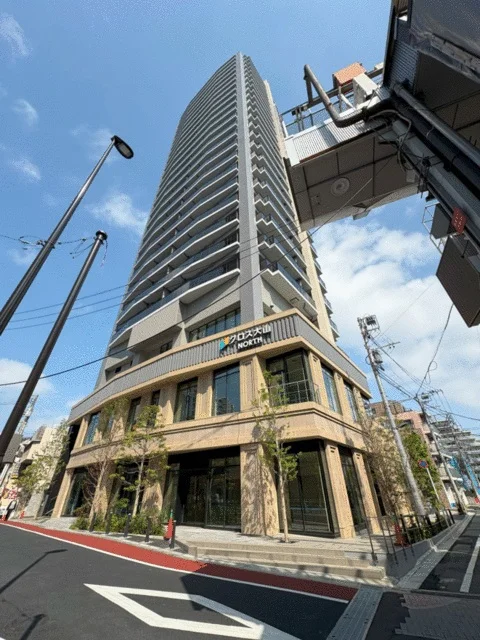 大山のスケルトン物件の外観