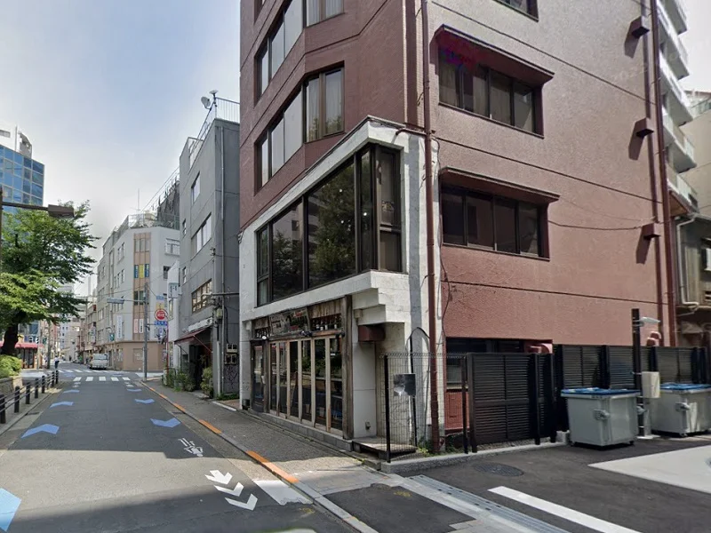 貸店舗(事務所仕様)のエントランス