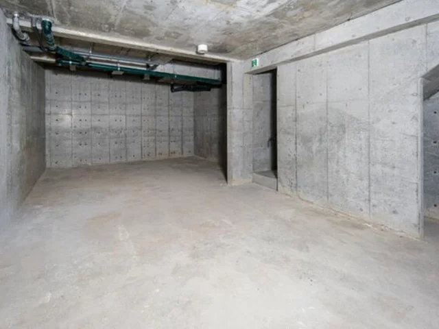 貸店舗(スケルトン)の内装