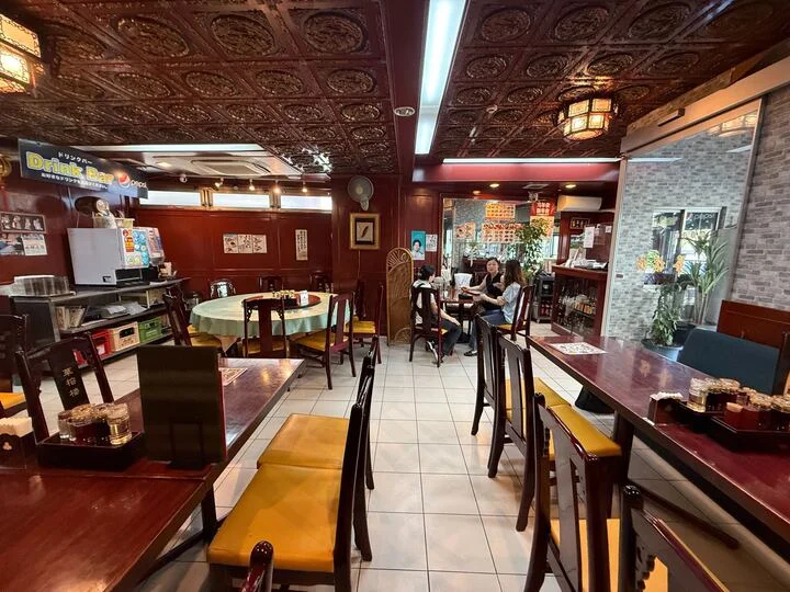 中華料理の居抜き物件の内装