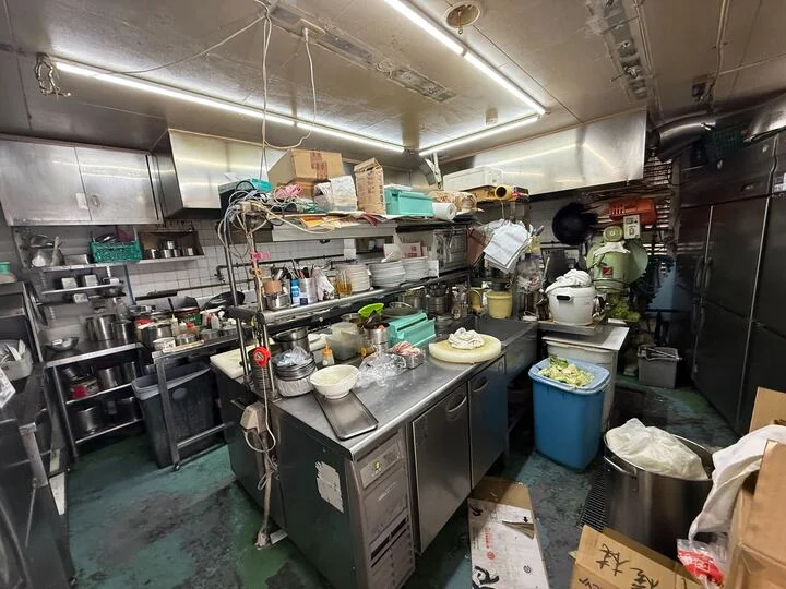 京急鶴見の居抜き店舗の厨房