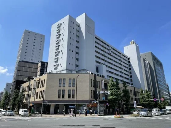 貸店舗(スケルトン)の外観