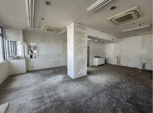 杉田のスケルトン物件の内装