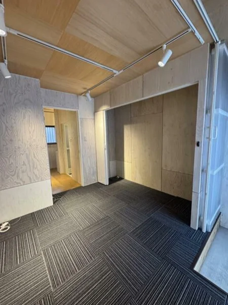 蒲田の事務所仕様店舗物件の内装