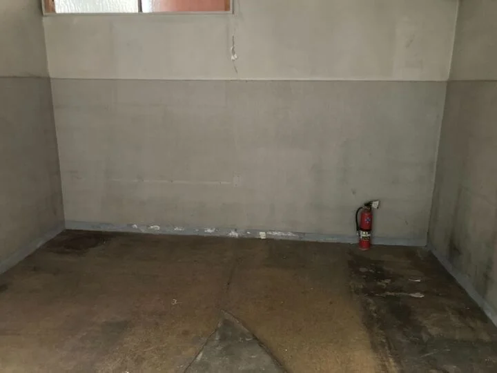 築地のスケルトン物件の内装