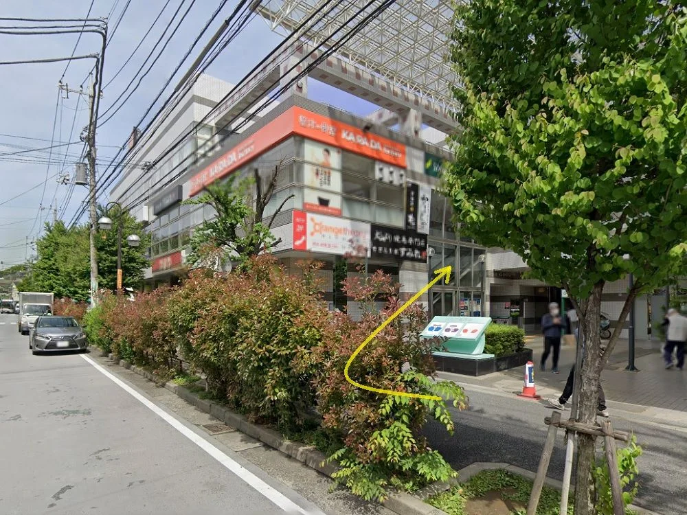 貸店舗(スケルトン)の外観