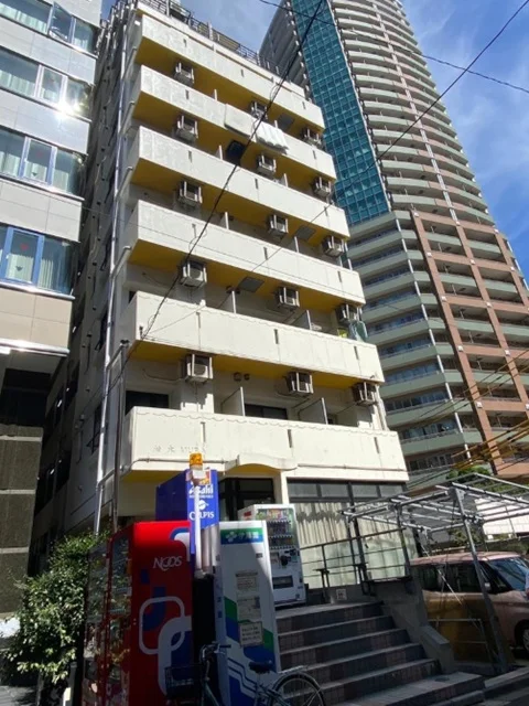 貸店舗(スケルトン)の外観