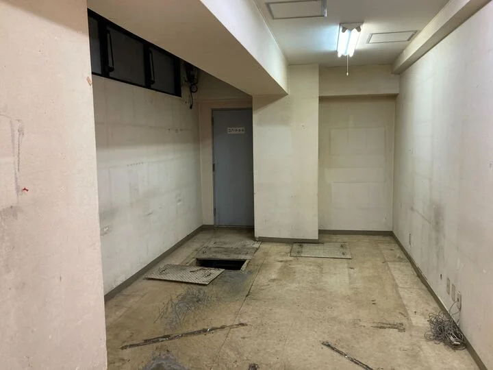 貸店舗(スケルトン)の内装