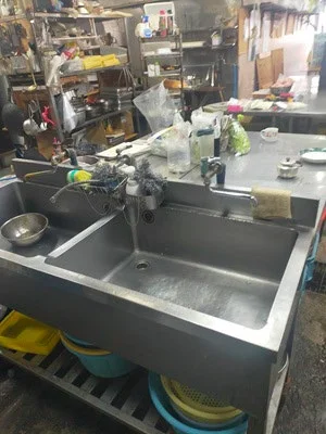 川崎のセントラルキッチン居抜きの内装