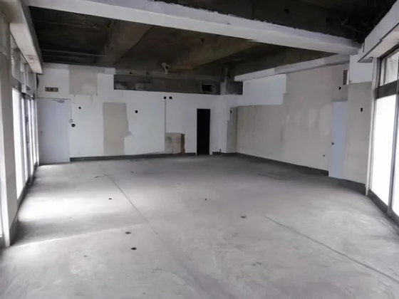 東日本橋のスケルトン物件の内装