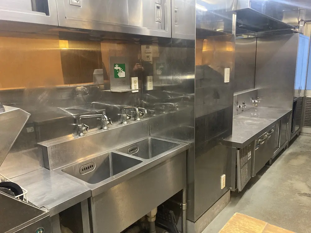 和食の居抜き物件の厨房