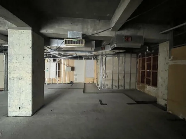 貸店舗(スケルトン)の内装