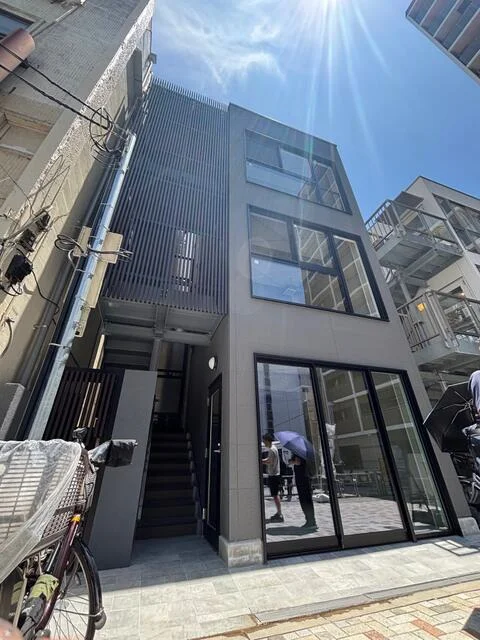 貸店舗(スケルトン)の外観