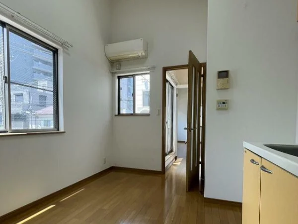 貸店舗(事務所仕様)の内装