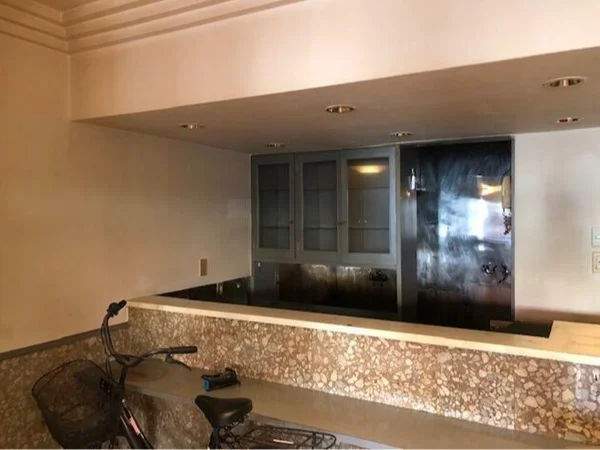 石川町の居抜き店舗の内装