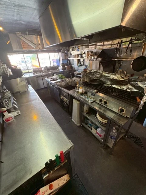 居酒屋の居抜き物件の厨房