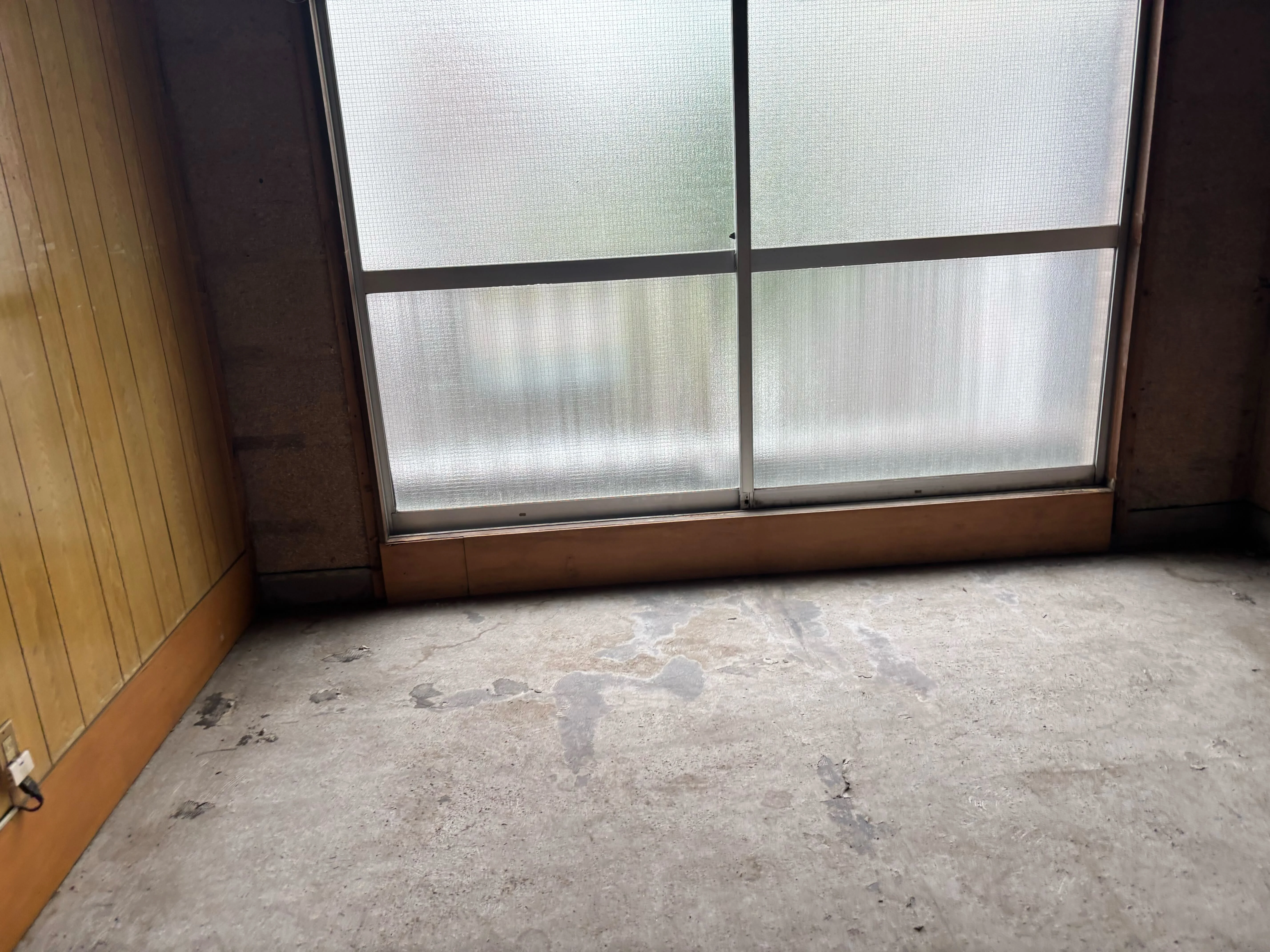 北千住のスケルトン店舗物件の内装