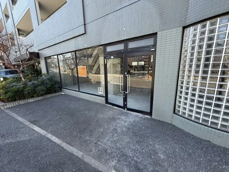 高野のスケルトン店舗物件の外観