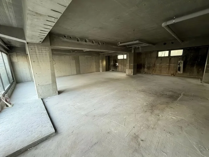 高野のスケルトン店舗物件の内装