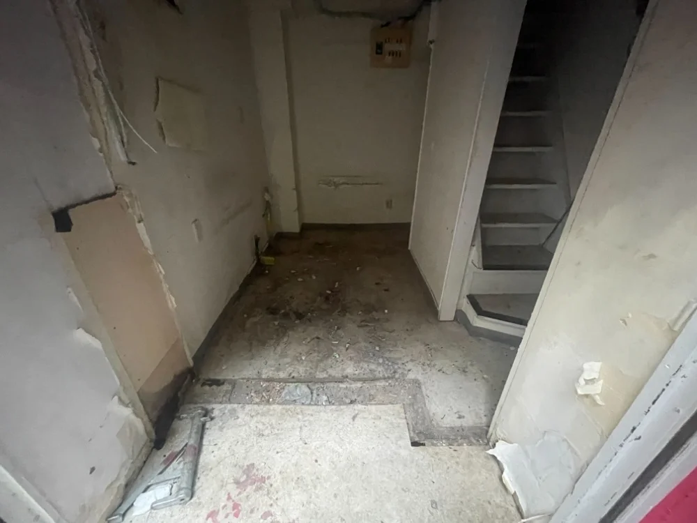 貸店舗(スケルトン)の内装