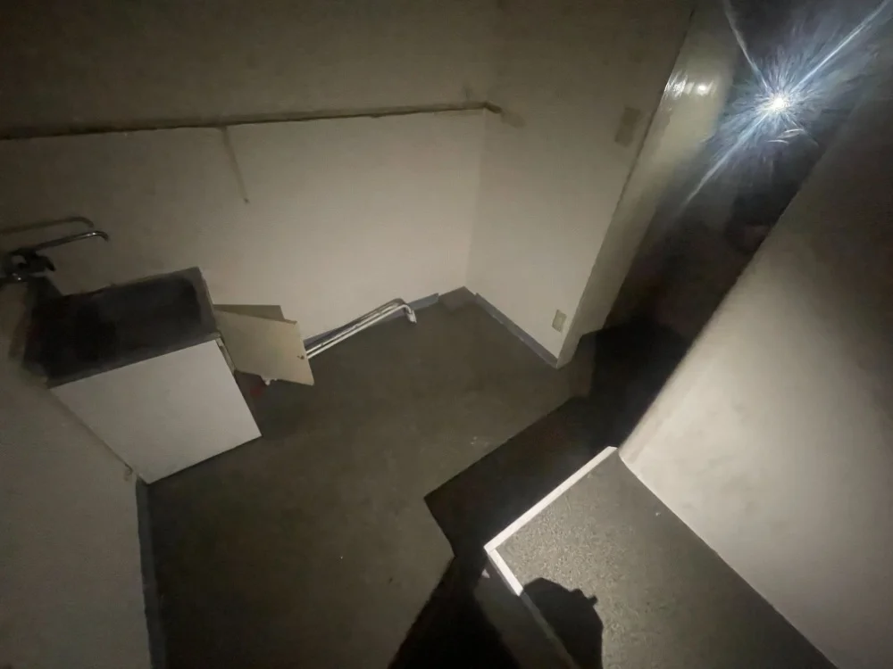 渋谷のスケルトン店舗物件の内装