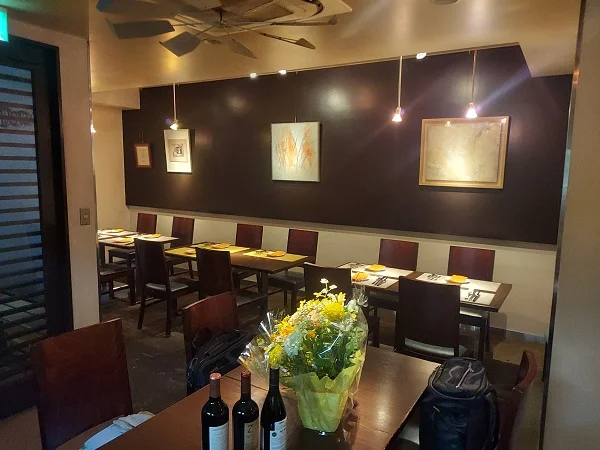 元町・中華街のビストロ・洋食居抜きの内装