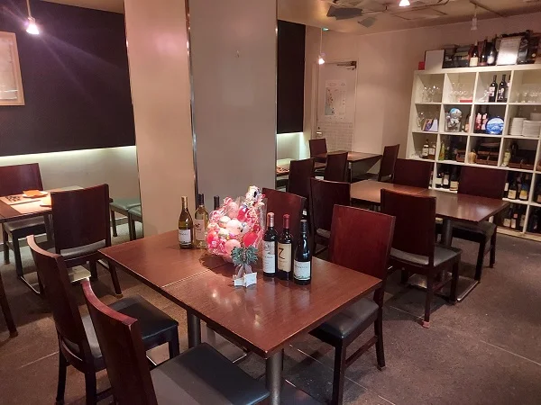 元町・中華街のビストロ・洋食居抜きの内装