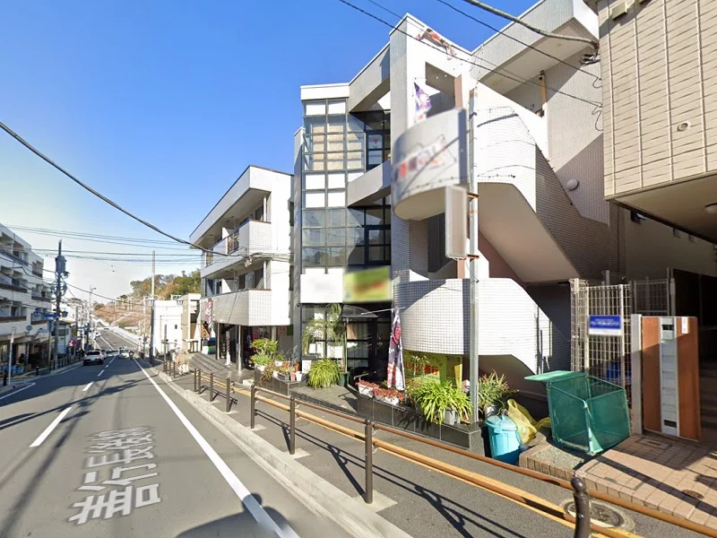 貸店舗(スケルトン)の外観