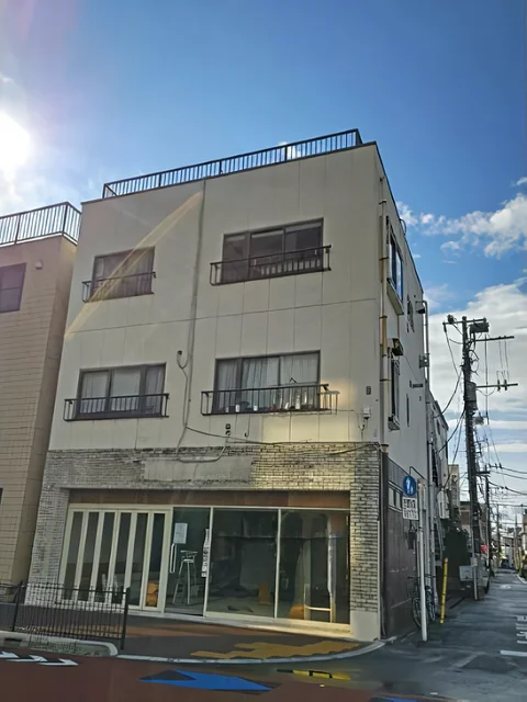 貸店舗(スケルトン)の外観