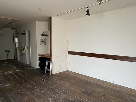 六会日大前のスケルトン物件の内装