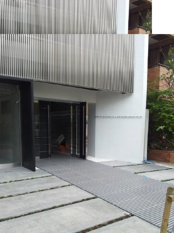 白金高輪のスケルトン物件の外観