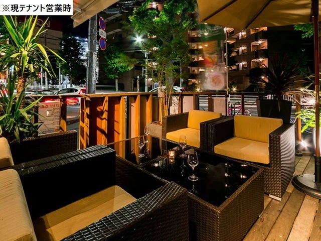 西葛西のダイニングバー居抜きの内装