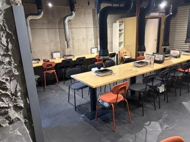 大岡山の居抜き店舗の内装