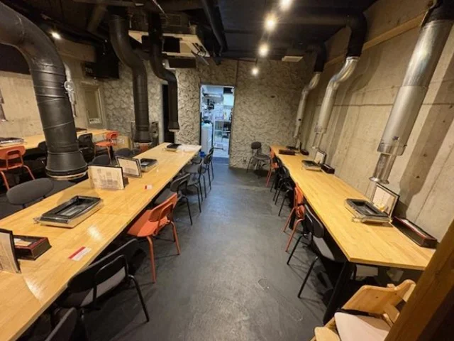 大岡山の焼肉屋居抜きの内装