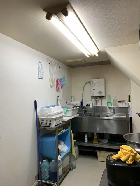 テイクアウトの居抜き物件の内装