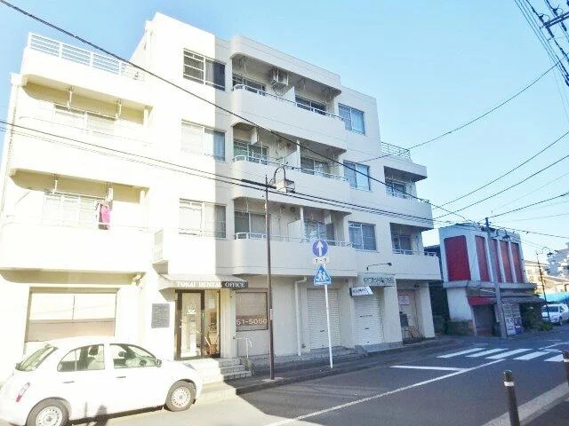 鶴ヶ峰の美容室・理容室居抜きの外観