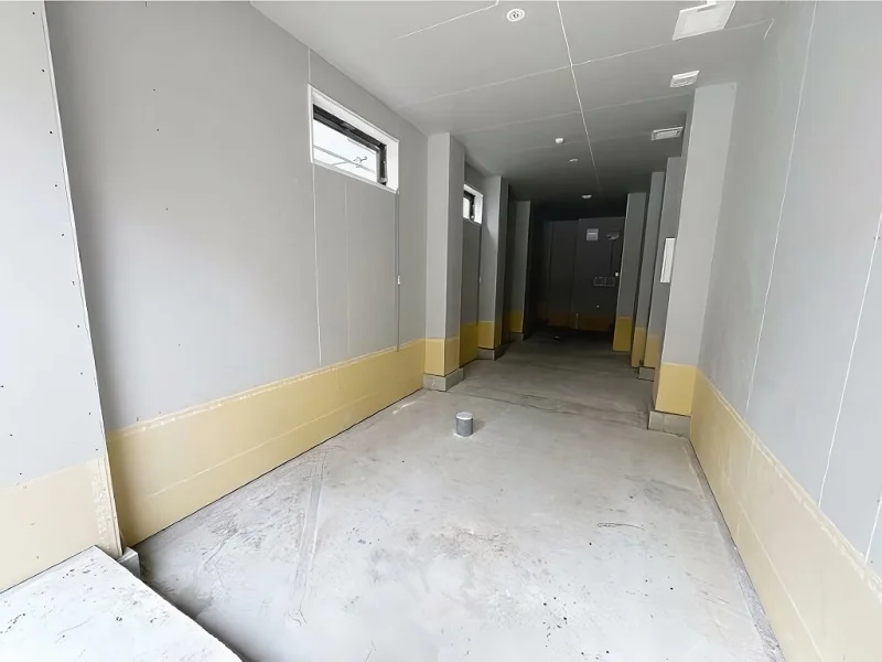 入谷のスケルトン店舗物件の内装