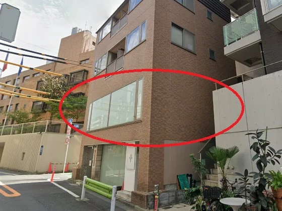 六本木のスケルトン店舗物件の外観