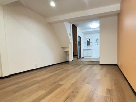 月島の事務所仕様店舗物件の内装