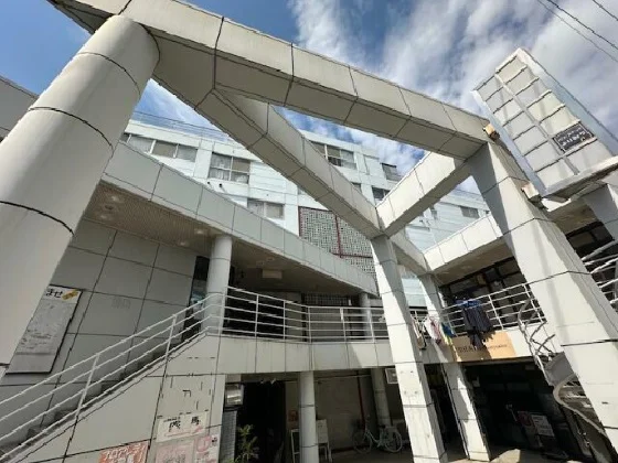 平間のスケルトン店舗物件の外観