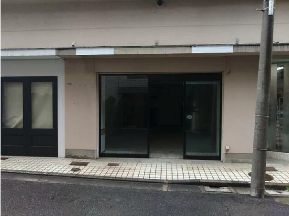 貸店舗(事務所仕様)の外観