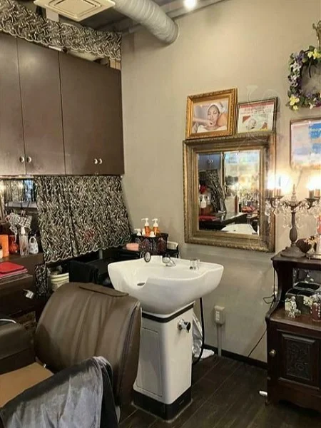 六本木の美容室・理容室居抜きの内装