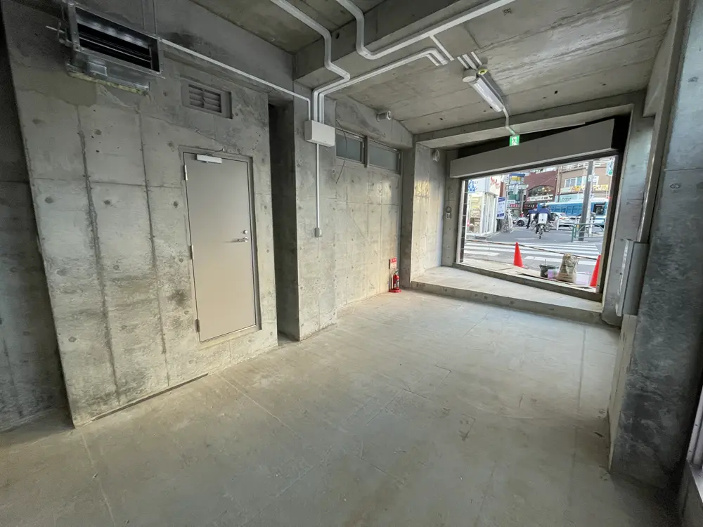 貸店舗(スケルトン)の内装