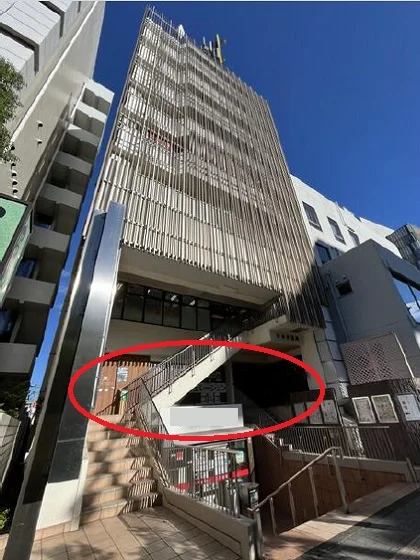 貸店舗(スケルトン)の外観