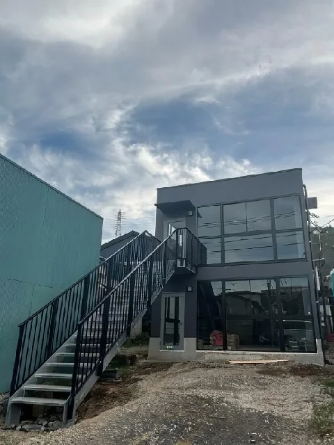 貸店舗(スケルトン)の外観